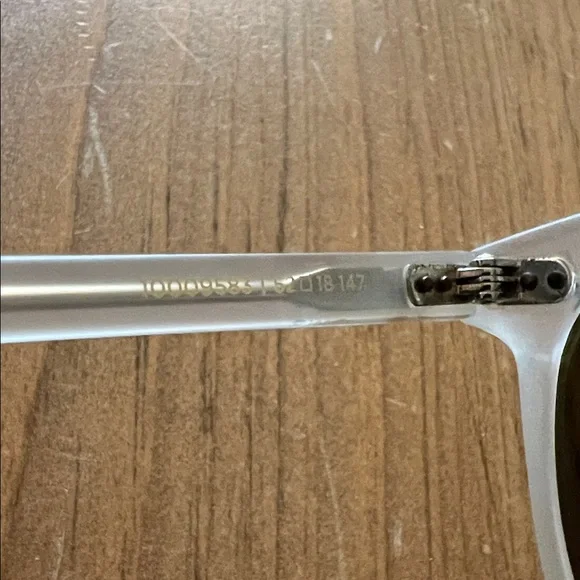 Toms White and Tortoise Sunglasses - Picture 4 of 7